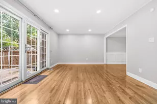 9222 Bailey Ln, Fairfax, VA 22031 - Photo 14