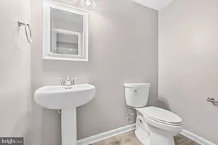 9222 Bailey Ln, Fairfax, VA 22031 - Photo 34