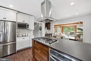 6429 Eppard St, Falls Church, VA 22044 - Photo 12