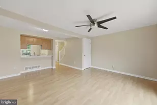 8700 Calvert Cliff Ct, Lorton, VA 22079 - Photo 6