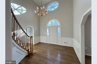 11560 Holly Briar Lane, Great Falls, VA 22066 - Photo 2