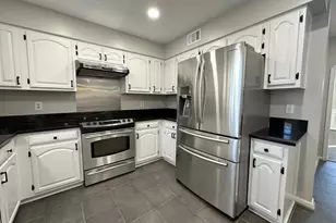 11560 Holly Briar Ln, Great Falls, VA 22066 - Photo 16