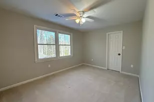 11560 Holly Briar Ln, Great Falls, VA 22066 - Photo 32