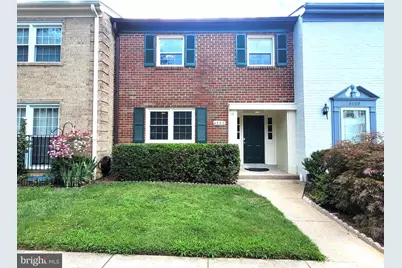 4552 King Edward Court, Annandale, VA 22003 - Photo 2