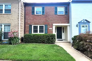 4552 King Edward Ct, Annandale, VA 22003 - Photo 2