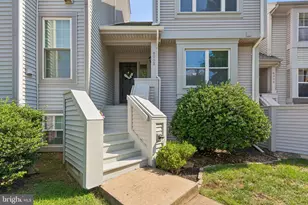6003 Creekstone Ln, Centreville, VA 20120 - Photo 2