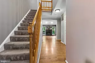 6003 Creekstone Ln, Centreville, VA 20120 - Photo 2