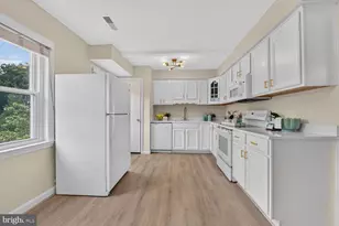 2255 Cedar Ln, Vienna, VA 22182 - Photo 10
