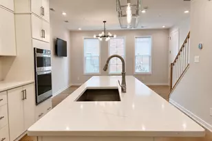 7556 Sawyer Farm Wy, McLean, VA 22102 - Photo 4