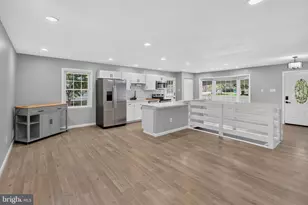 4752 Carterwood Dr, Fairfax, VA 22032 - Photo 6