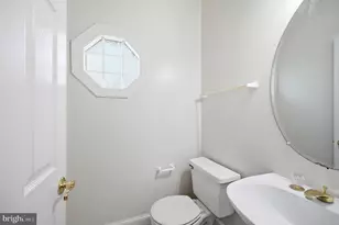 6030 Kelsey Ct, Falls Church, VA 22044 - Photo 14