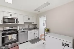 3810 Steppes Ct, Falls Church, VA 22041 - Photo 12