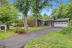 3511 Slade Run Dr, Falls Church, VA 22042 - Photo 58
