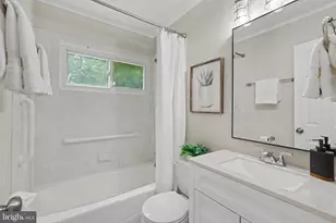 3511 Slade Run Dr, Falls Church, VA 22042 - Photo 38
