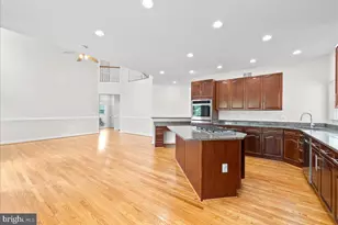 13646 Sweet Woodruff Ln, Centreville, VA 20120 - Photo 14