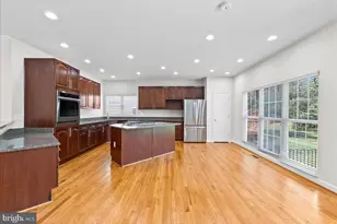 13646 Sweet Woodruff Ln, Centreville, VA 20120 - Photo 12