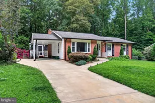 5621 Ravenel Ln, Springfield, VA 22151 - Photo 2