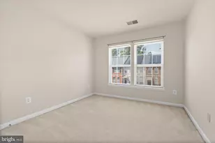 8557 Wyngate Manor Ct, Alexandria, VA 22309 - Photo 12
