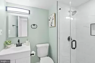 8530 Barrington Ct, Springfield, VA 22152 - Photo 28