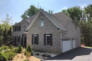 121 Kingsley Rd SE, Vienna, VA 22180 - Photo 2