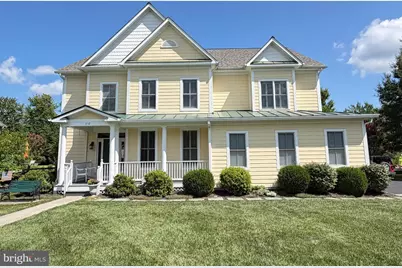 632 Nash St, Herndon, VA 20170 - Photo 1