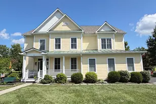 632 Nash St, Herndon, VA 20170 - Photo 1