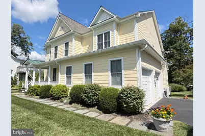 632 Nash St, Herndon, VA 20170 - Photo 2