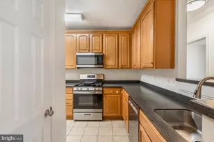 13090 Marcey Creek Rd, Herndon, VA 20171 - Photo 8