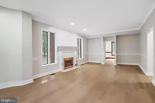 11109 Elmview Pl, Great Falls, VA 22066 - Photo 6