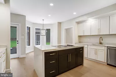 11109 Elmview Place, Great Falls, VA 22066 - Photo 10