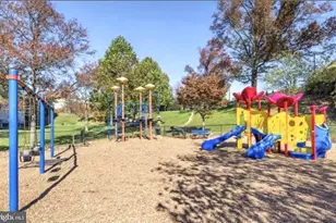 3701 S George Mason Dr, Falls Church, VA 22041 - Photo 32