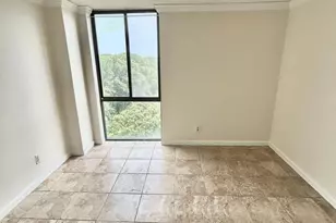 2311 Pimmit Dr, Falls Church, VA 22043 - Photo 4
