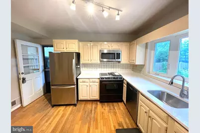 6933 Tyndale Street, McLean, VA 22101 - Photo 6