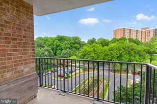 2300 Pimmit Dr, Falls Church, VA 22043 - Photo 8