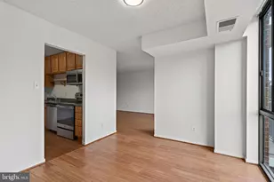 2300 Pimmit Dr, Falls Church, VA 22043 - Photo 18