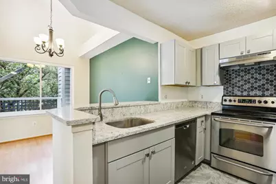 11719 Summerchase Circle #1719-E, Reston, VA 20194 - Photo 4