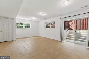 5556 Jowett Ct, Alexandria, VA 22315 - Photo 8