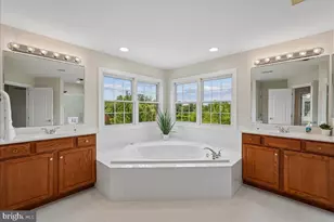 12825 Rose Grove Dr, Oak Hill, VA 20171 - Photo 38