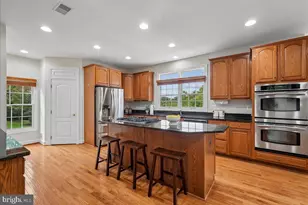 12825 Rose Grove Dr, Oak Hill, VA 20171 - Photo 18