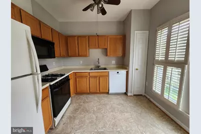 4137 Fountainside Lane #103, Fairfax, VA 22030 - Photo 6
