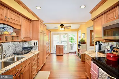 6153 Summer Park Lane, Alexandria, VA 22315 - Photo 14