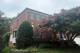1964 Horse Shoe Dr, Vienna, VA 22182 - Photo 4