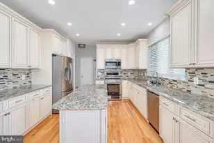 2410 Dakota Lakes Dr, Herndon, VA 20171 - Photo 18