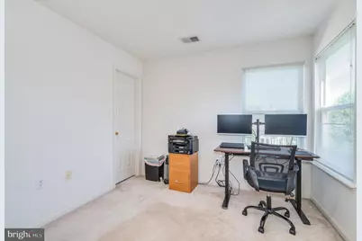 2410 Dakota Lakes Drive, Herndon, VA 20171 - Photo 38