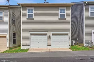 9135 Stonegarden Dr, Lorton, VA 22079 - Photo 34