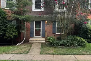 5230 Lonsdale Dr, Springfield, VA 22151 - Photo 2