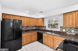 6537 Palisades Dr, Centreville, VA 20121 - Photo 22