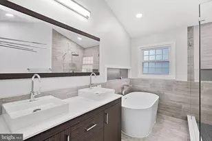 6537 Palisades Dr, Centreville, VA 20121 - Photo 46