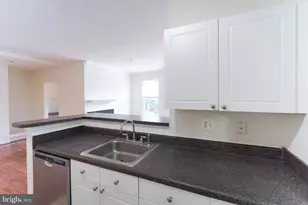 11391 Aristotle Dr, Fairfax, VA 22030 - Photo 14