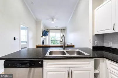 12901 Centre Park Circle #418, Herndon, VA 20171 - Photo 4